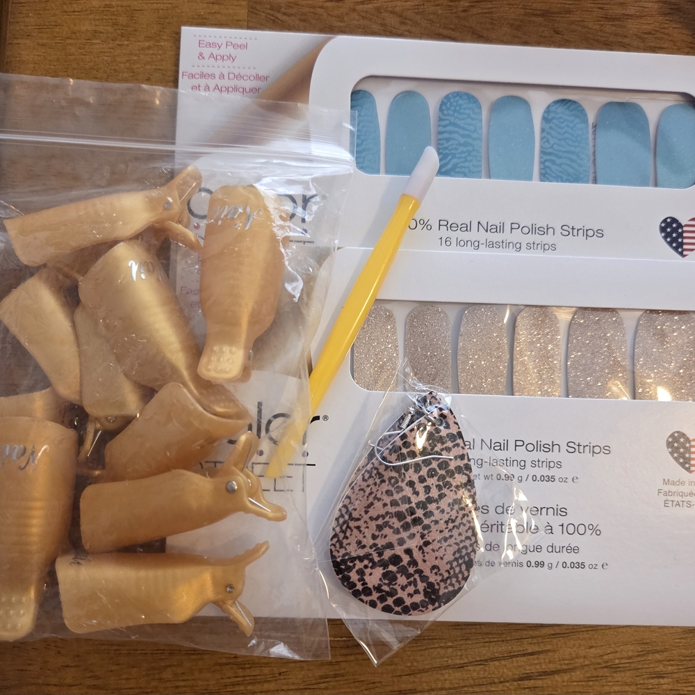Color Street Blue and Silver Nail Strips with Clips